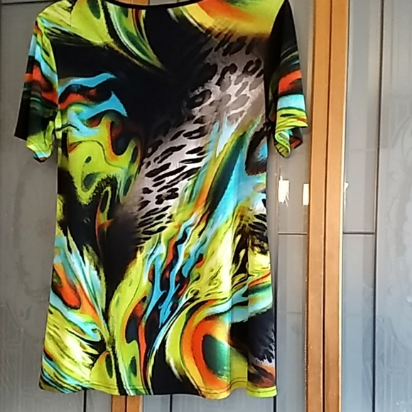 Tunic - Picture 2 of 3